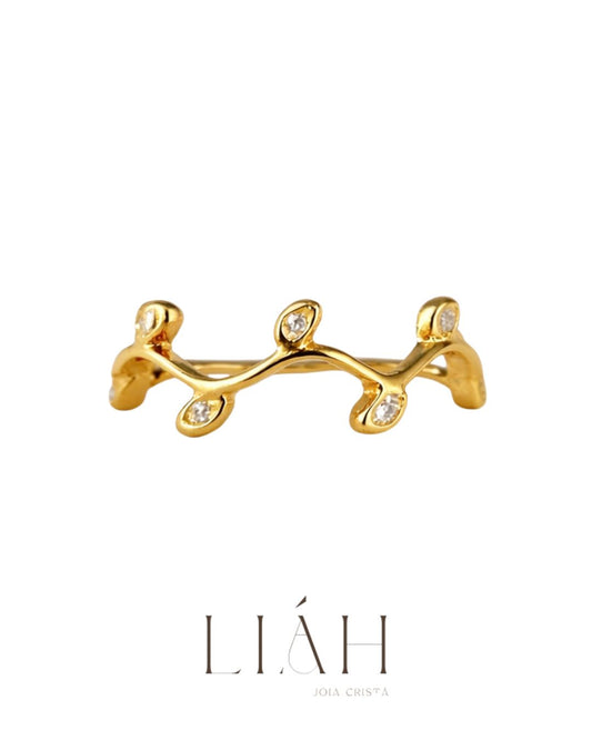 Anel Figueira semijoia banhado a ouro com design de folhas e zircônias transparentes – Liáh Joia Cristã
