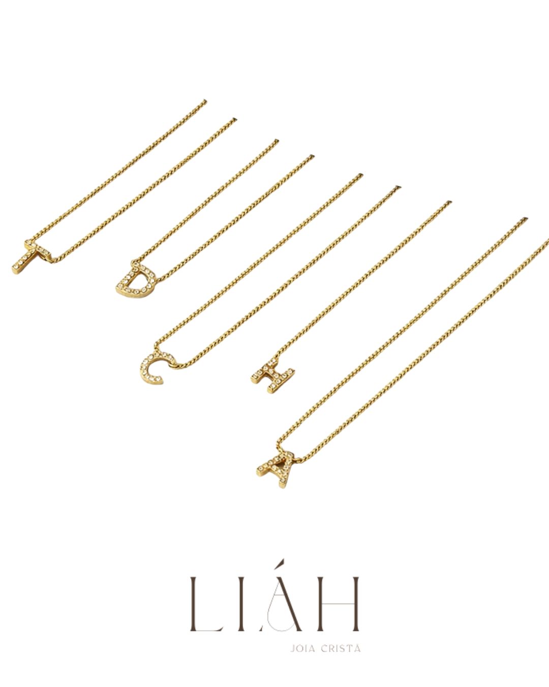 Colar Identidade Dourado semijoia banhado a ouro com pingente letra inicial cravejada de zircônias – Liáh Joia Cristã
