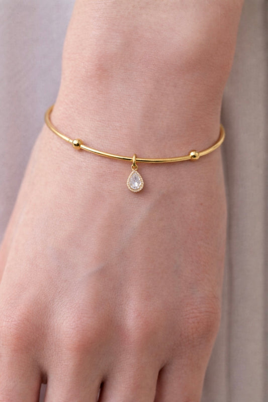 Pulseira Luz semijoia banhada a ouro com corrente delicada e acabamento dourado – Liáh Joia Cristã
